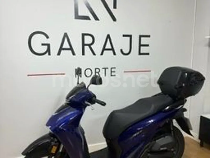 Honda SH125i - Vista 4