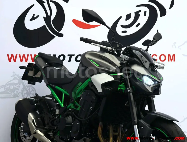 Kawasaki Z900 - Vista 4