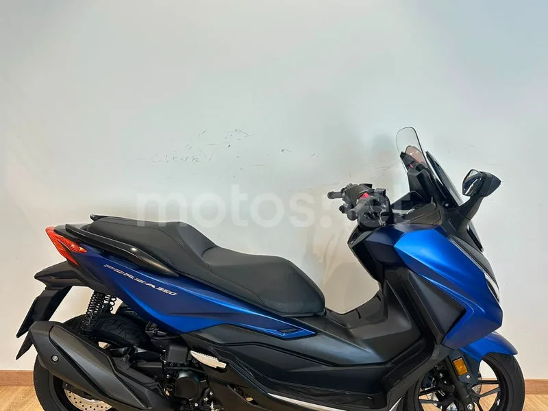 Honda Forza 350 - Vista 5