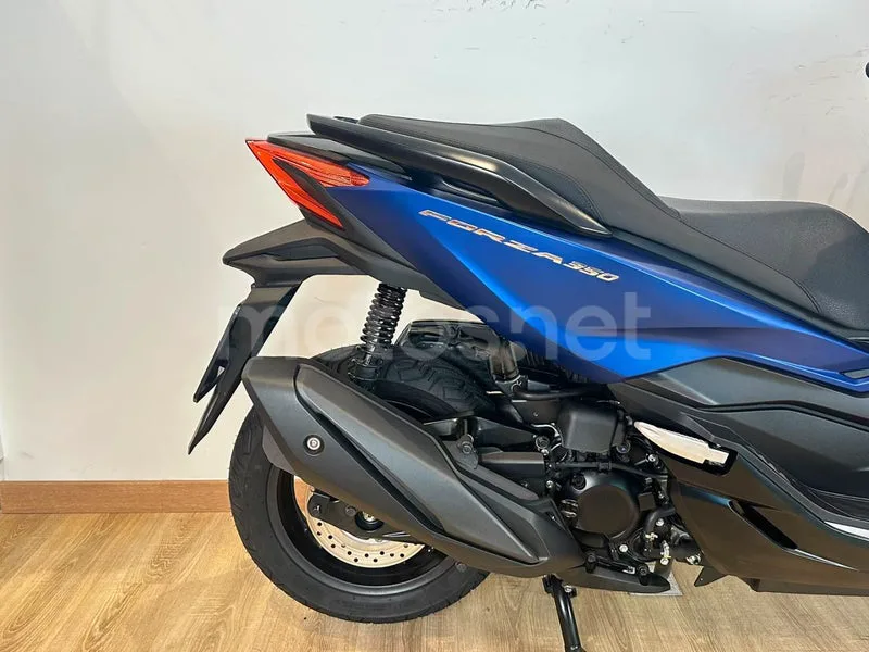 Honda Forza 350 - Vista 6