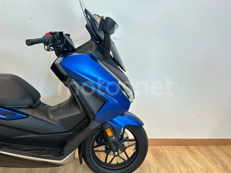 Honda Forza 350 - Vista 7