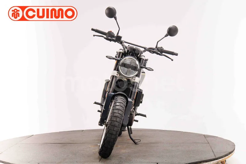 Husqvarna Svartpilen 401 - Vista 10