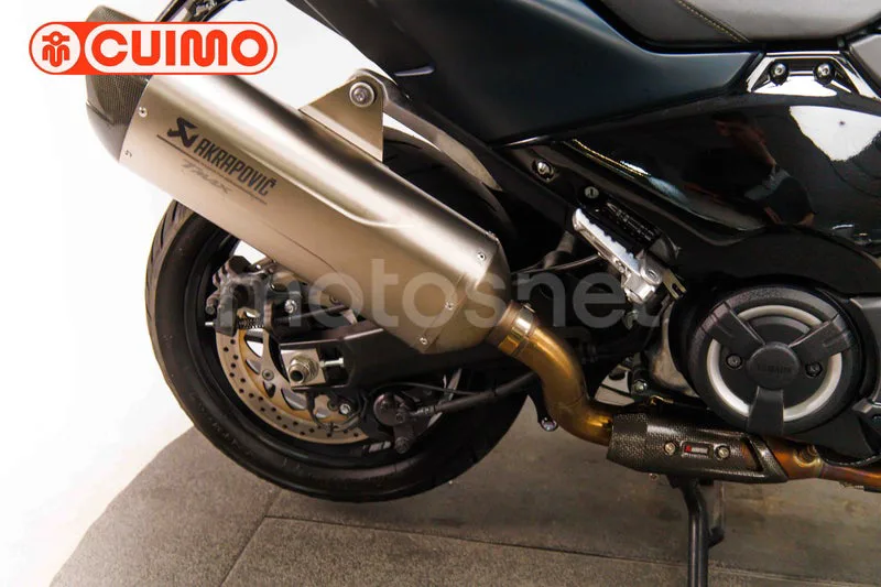 Yamaha TMAX 560 - Vista 15