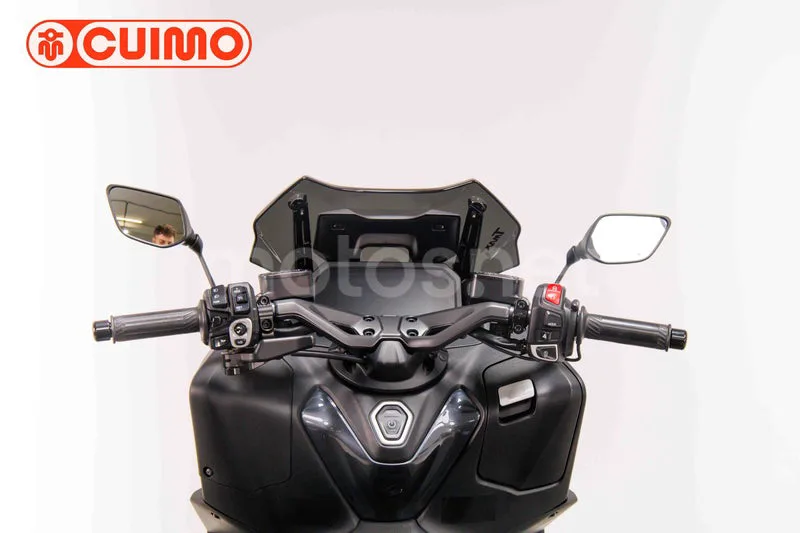 Yamaha TMAX 560 - Vista 19