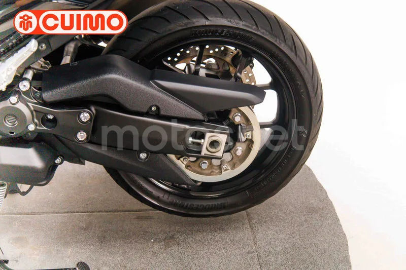 Yamaha TMAX 560 - Vista 23