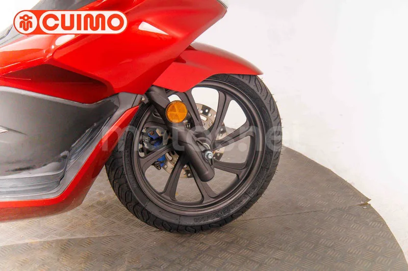 Honda PCX125 - Vista 13
