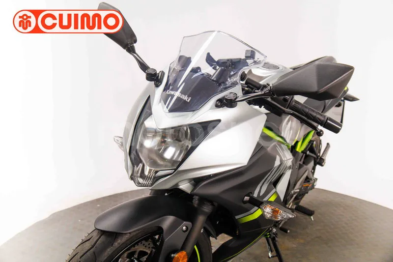 Kawasaki Ninja 125 - Vista 22