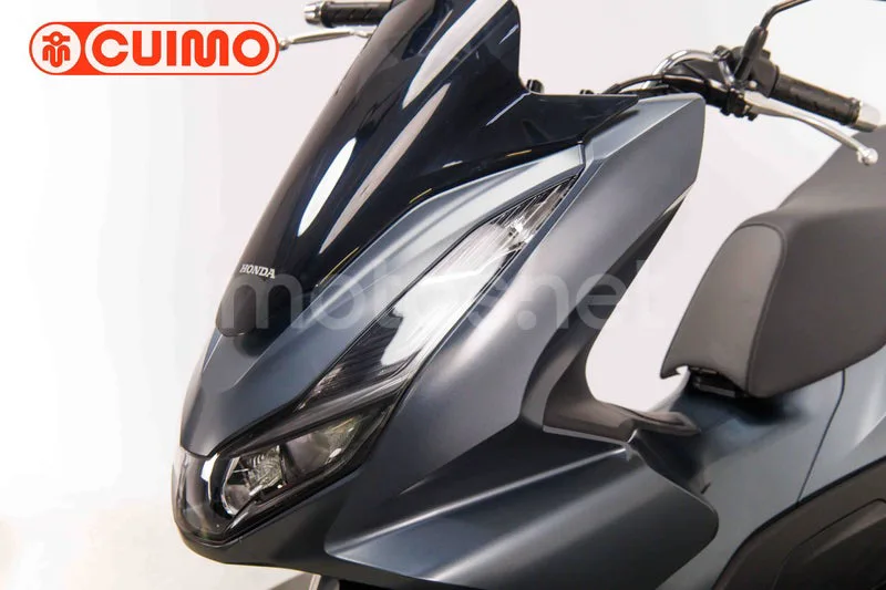 Honda PCX125 - Vista 21