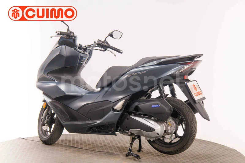 Honda PCX125 - Vista 6