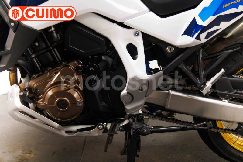 Honda CRF1000L Africa Twin - Vista 25
