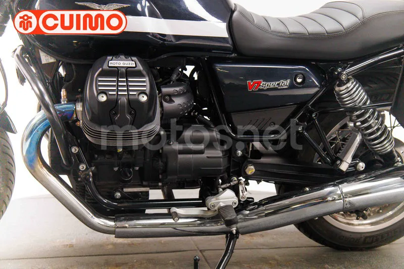 Moto Guzzi V7 II - Vista 24