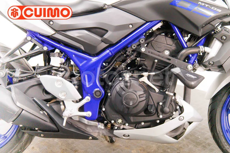 Yamaha MT-03 - Vista 15