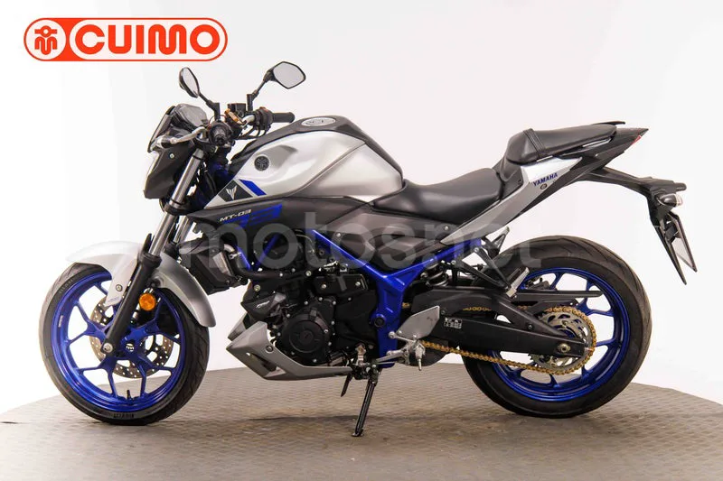 Yamaha MT-03 - Vista 8