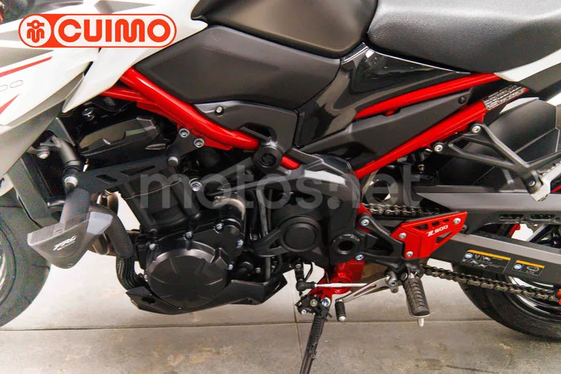 Kawasaki Z900 - Vista 25