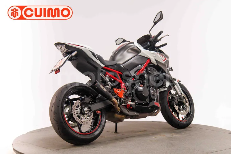 Kawasaki Z900 - Vista 4