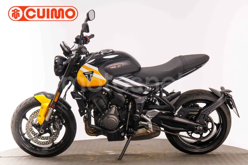 Triumph Trident 660 - Vista 8