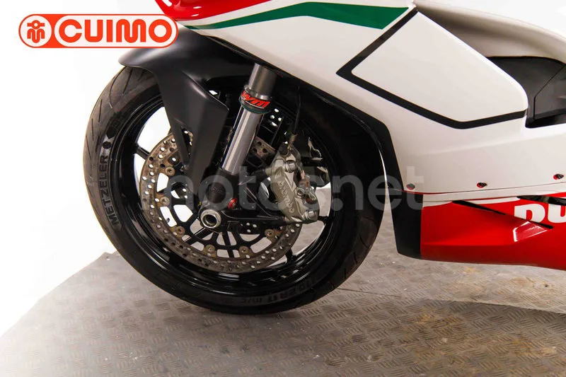 Ducati Panigale V2 - Vista 26