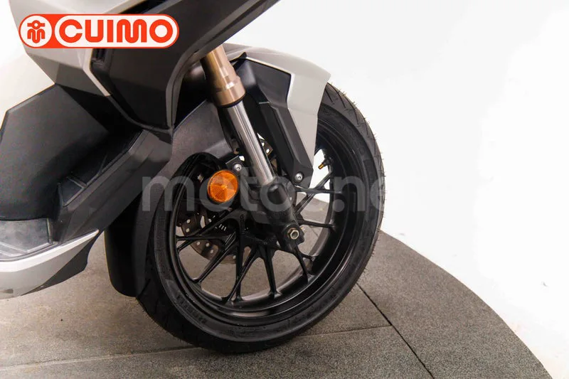 Honda ADV350 - Vista 14