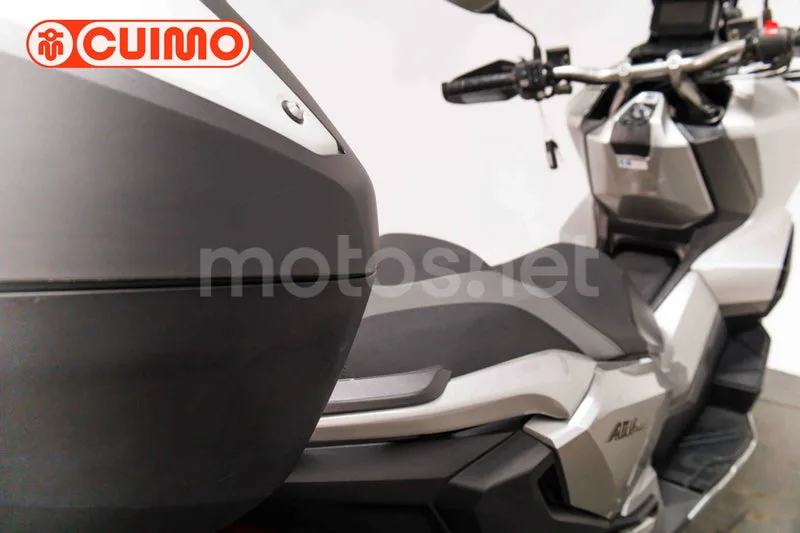 Honda ADV350 - Vista 18