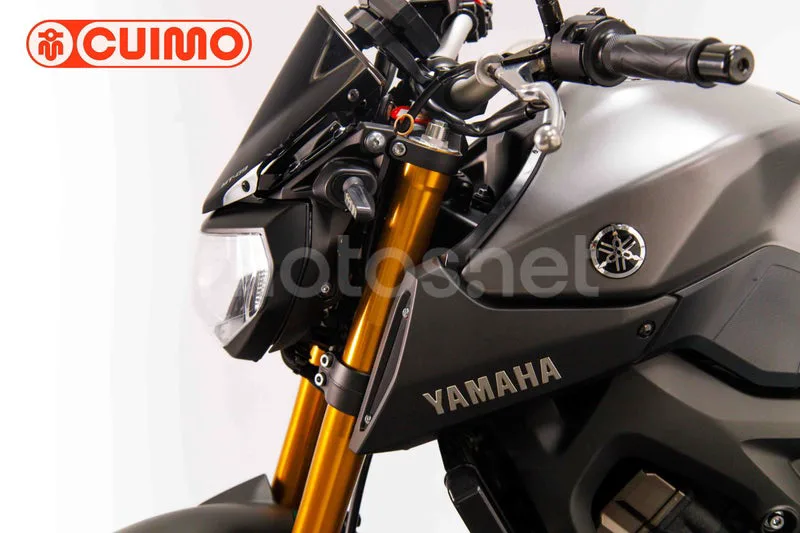 Yamaha MT-09 - Vista 20