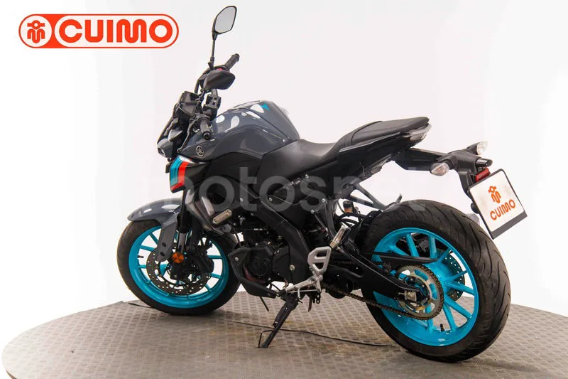 Yamaha MT-125 - Vista 8