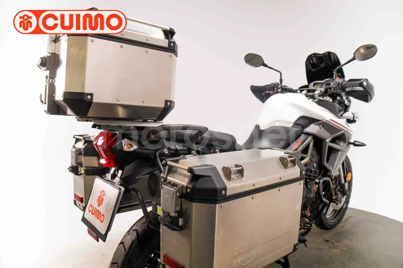 Triumph Tiger 800 XR - Vista 16