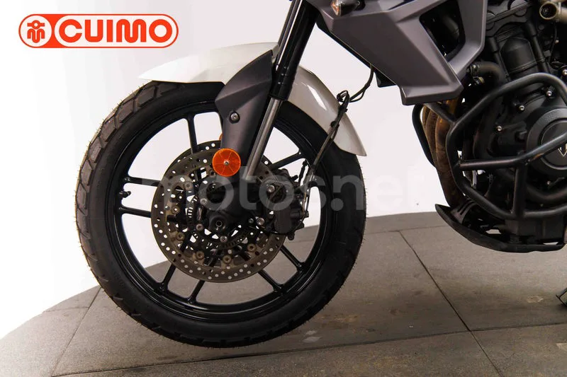 Triumph Tiger 800 XR - Vista 21