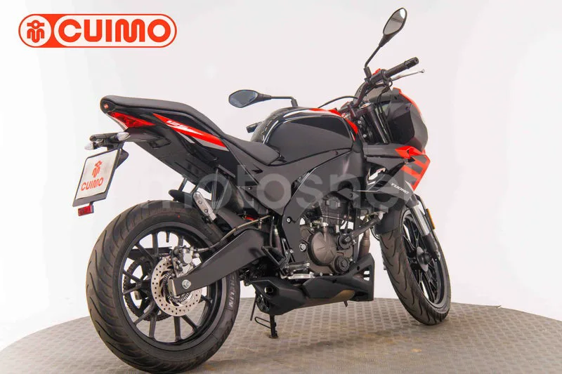 Aprilia Tuono 125 - Vista 4