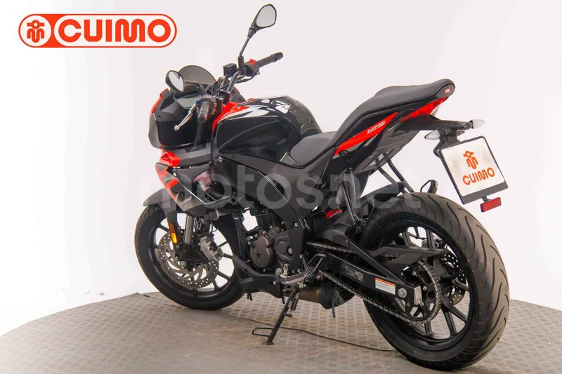 Aprilia Tuono 125 - Vista 6