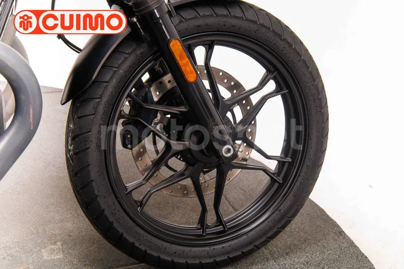 Moto Guzzi V7 II - Vista 20