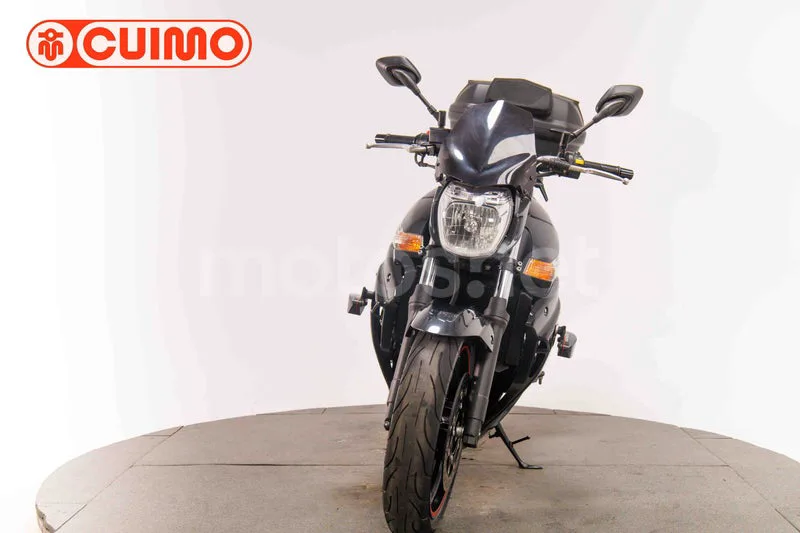 Suzuki GSR600 - Vista 11
