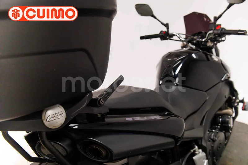 Suzuki GSR600 - Vista 19