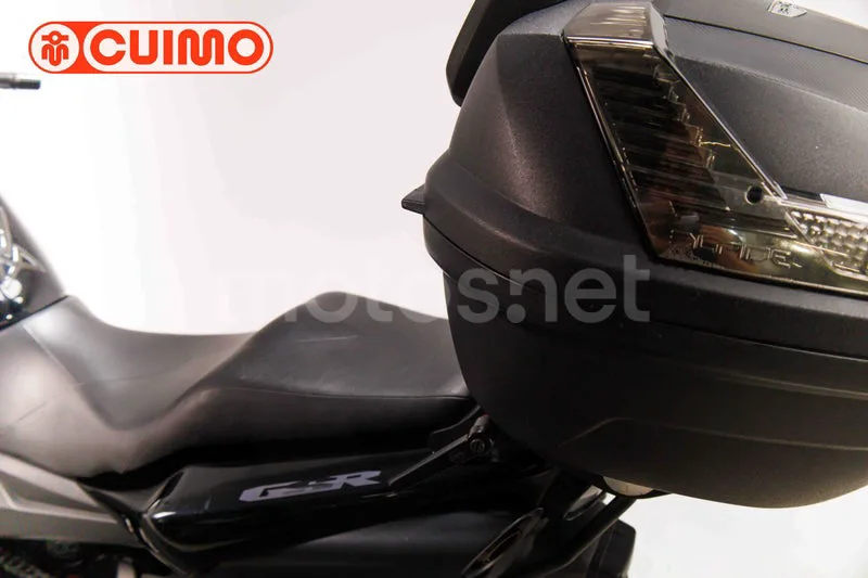 Suzuki GSR600 - Vista 21