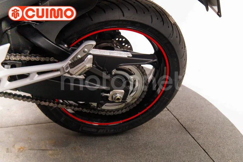 Suzuki GSR600 - Vista 26