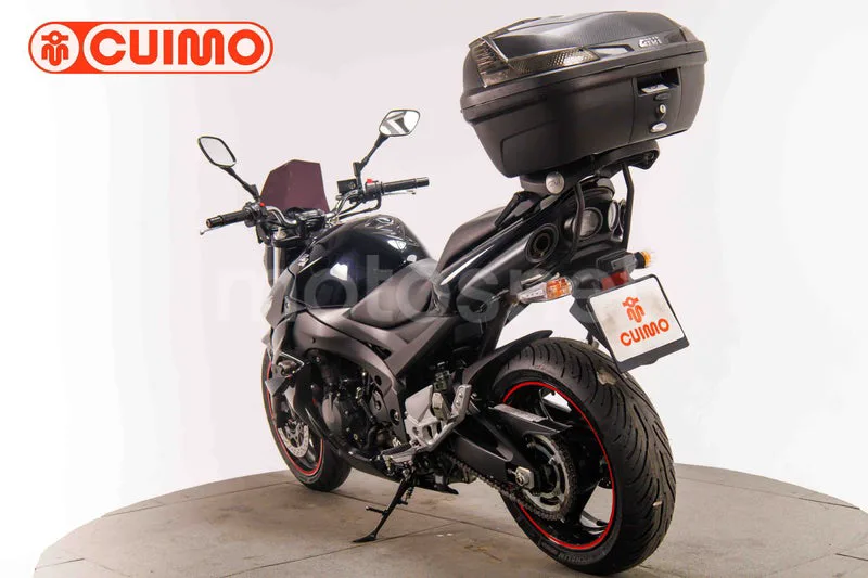 Suzuki GSR600 - Vista 6
