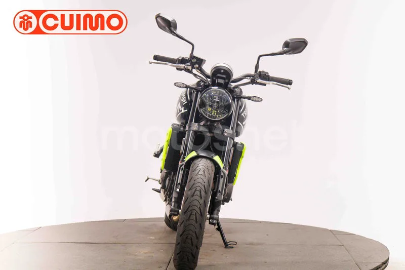 Triumph Trident 660 - Vista 10