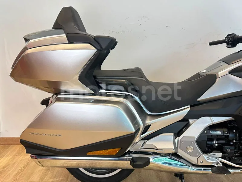 Honda Gold Wing - Vista 8