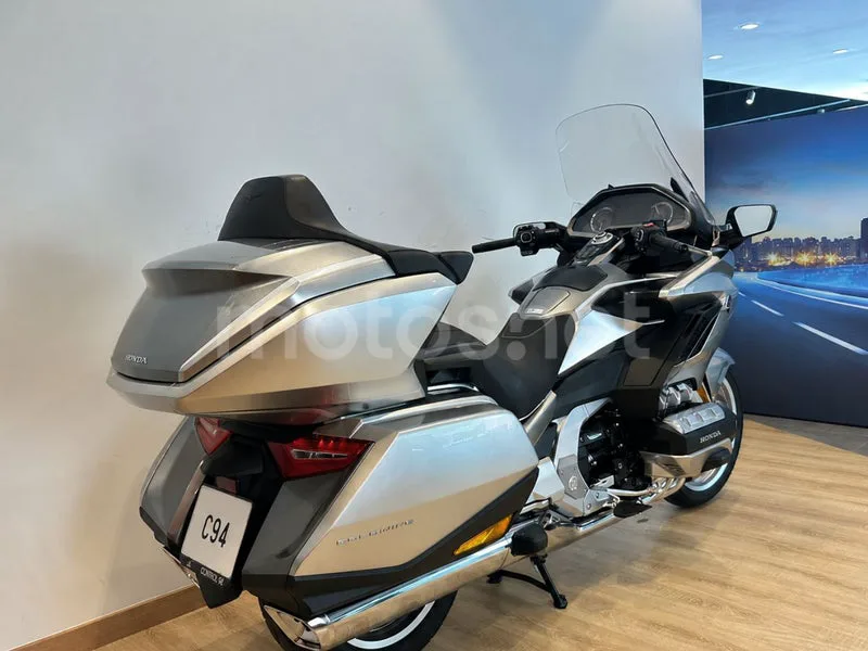 Honda Gold Wing - Vista 10