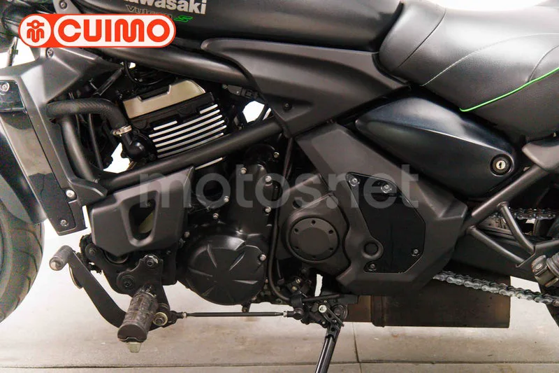 Kawasaki Vulcan S - Vista 38