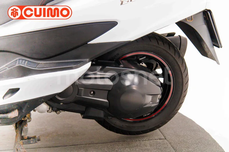 Suzuki Burgman 400 - Vista 32