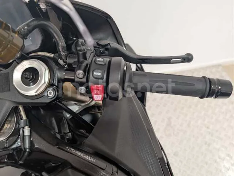 BMW S 1000 RR - Vista 11