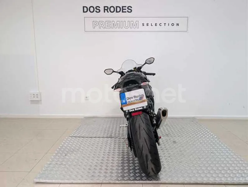 BMW S 1000 RR - Vista 8