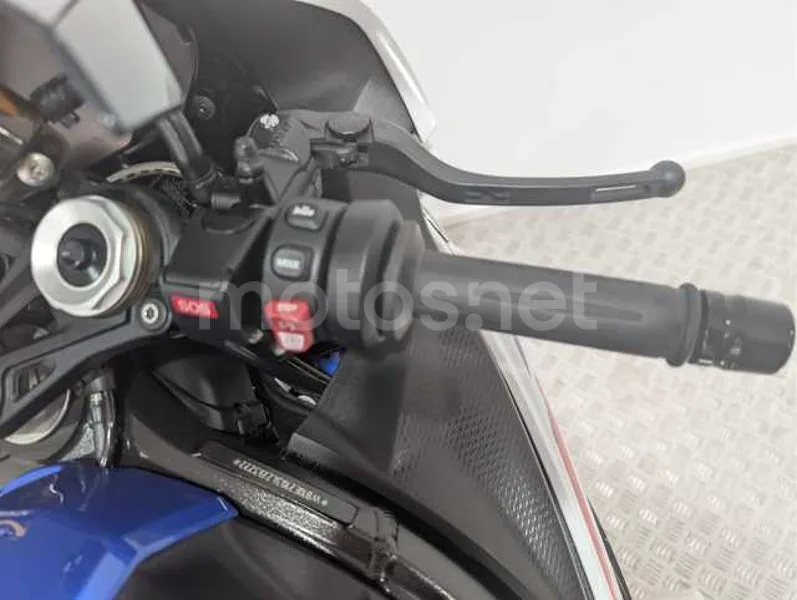 BMW S 1000 RR - Vista 11