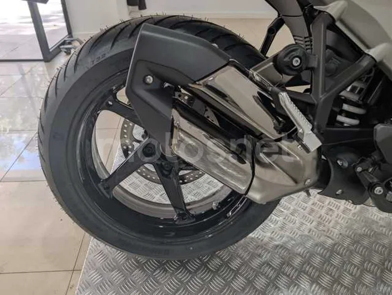 BMW R 1300 R - Vista 21