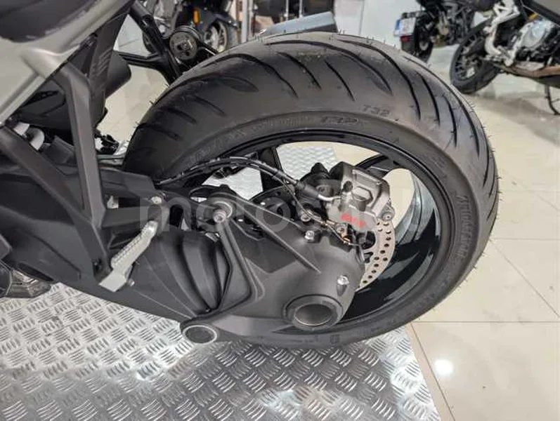 BMW R 1300 R - Vista 22