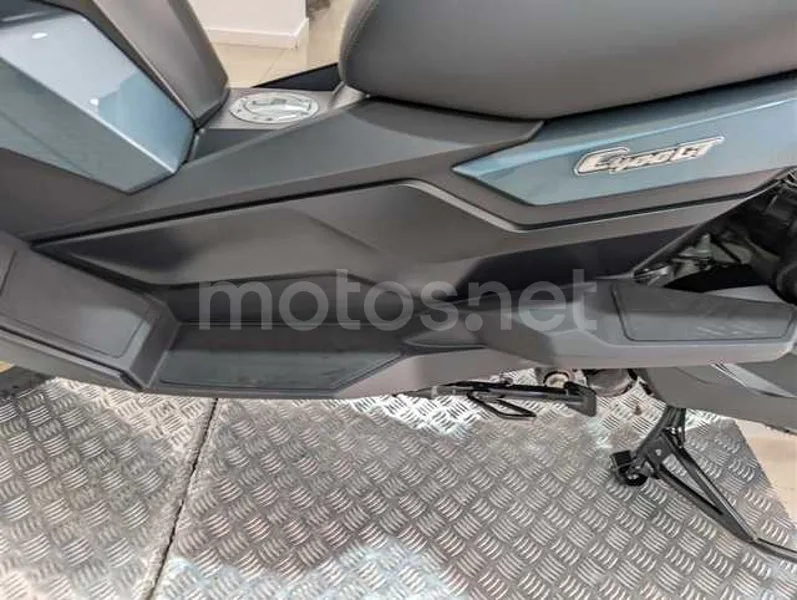 BMW C 400 GT - Vista 21