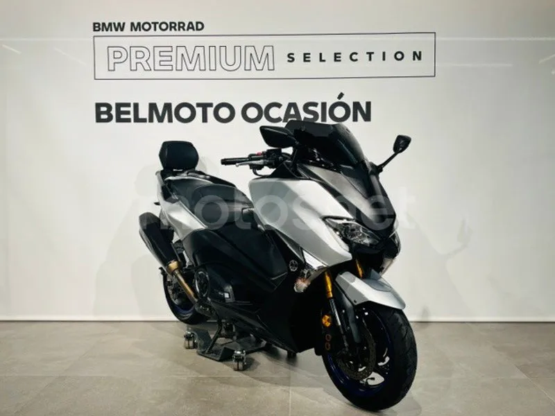 Yamaha XMAX 400 - Vista 4