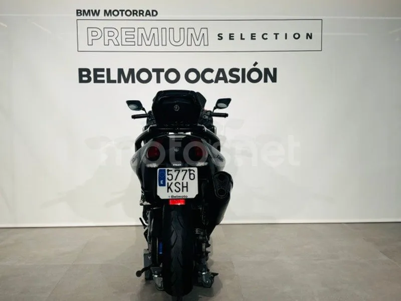 Yamaha XMAX 400 - Vista 7