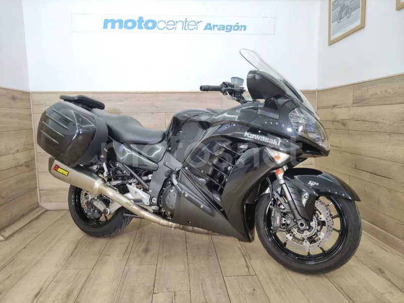 Kawasaki 1400GTR - Vista 4