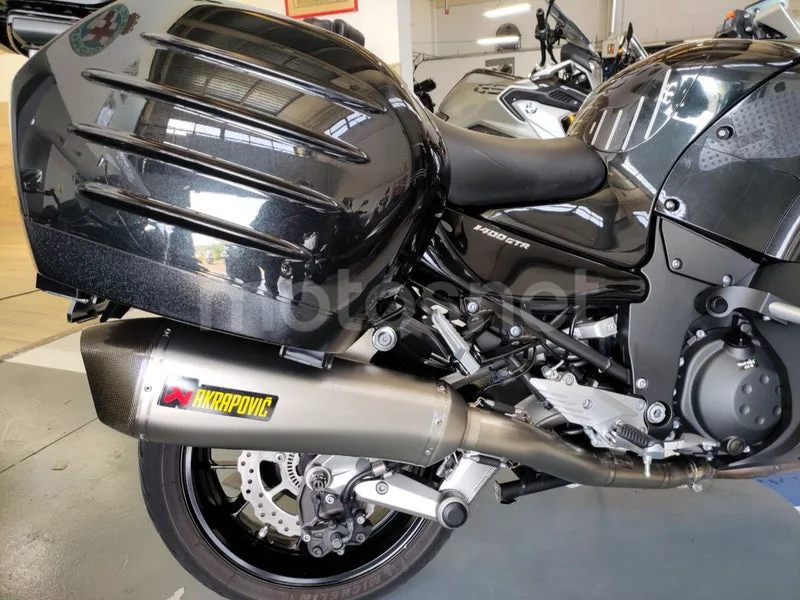 Kawasaki 1400GTR - Vista 9